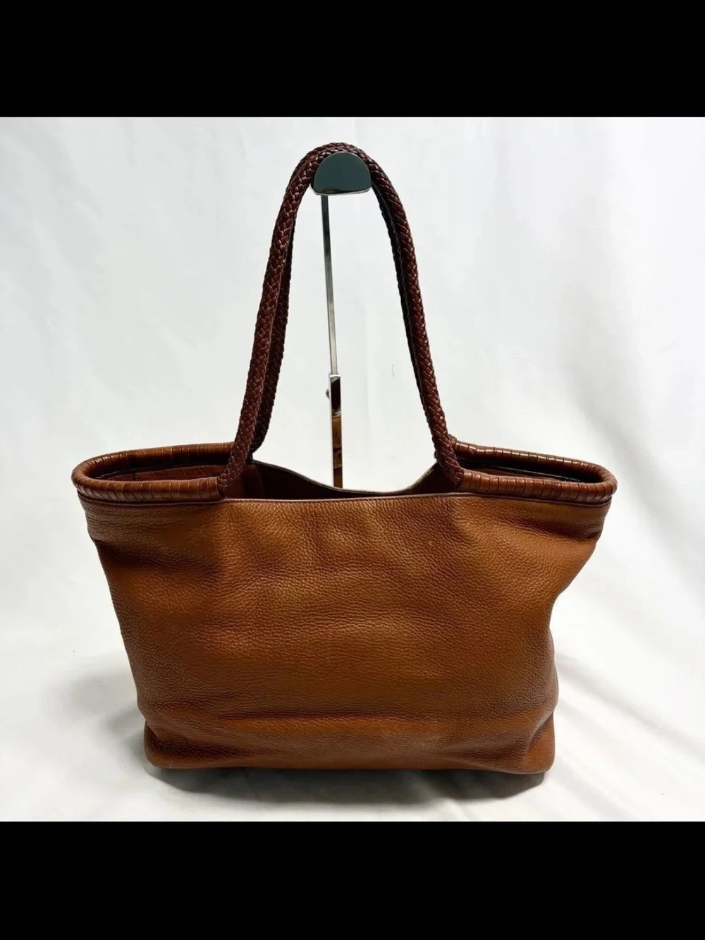 Tory Burch classic pebble